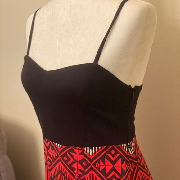 Forever 21 Red and Black Tribal Maxi Size Small - Picture 2 of 6